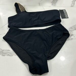Kexuenie Black Bikini New Woth out‎ Tags Gold One Shoulder Strap. Size L